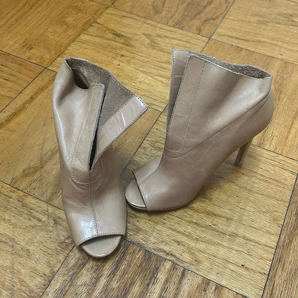 Vince Camuto Leather Heels